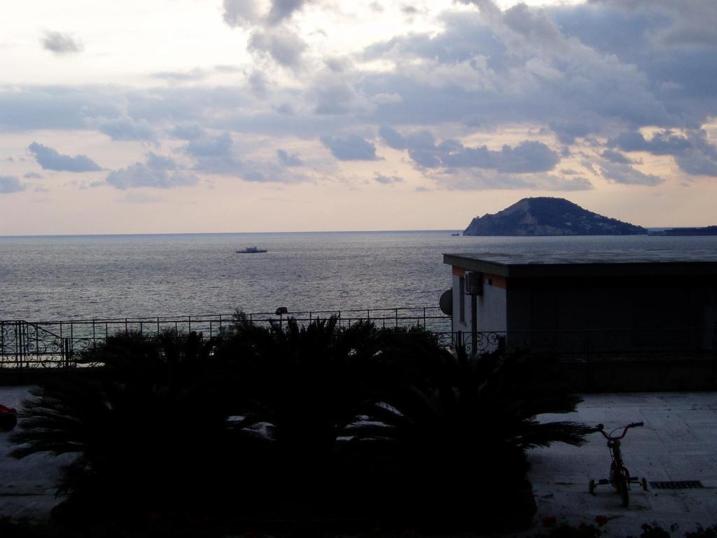 Miramare Residence Pozzuoli Luaran gambar