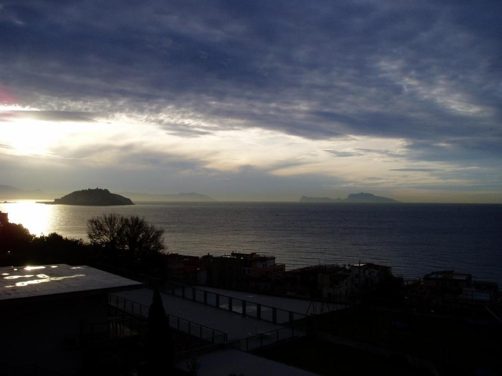 Miramare Residence Pozzuoli Luaran gambar
